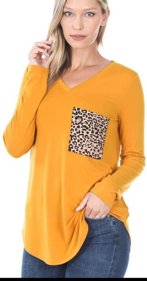 Long-sleeve with Leopard Print Pocket